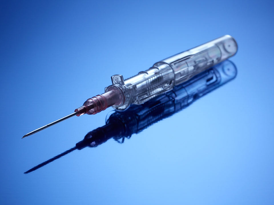 ViaValve IV Catheter with Blood Control LifeAssist